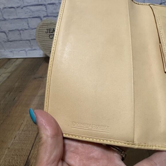 Dooney & Bourke Tan Monogrammed Canvas Logo Wallet Clutch - Picture 12 of 12